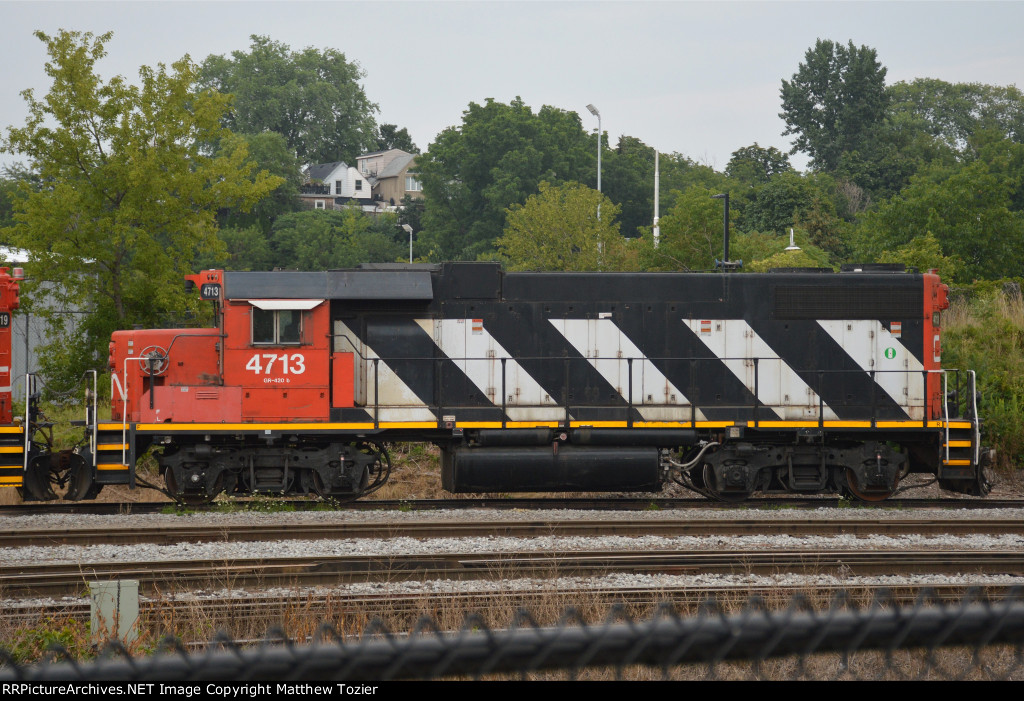 CN 4713